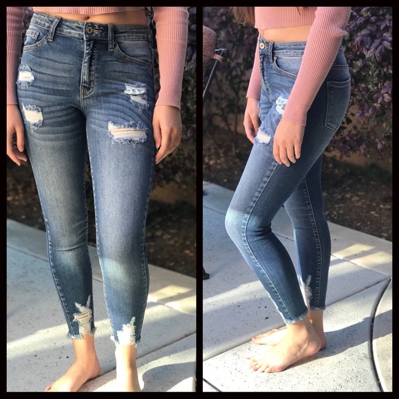 1 LEFT SALE‼️Riley Distressed Skinnies - Picture 8 of 8